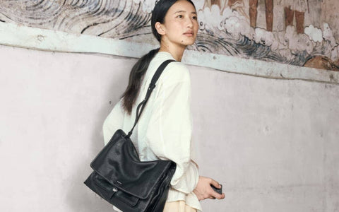 Ultimate Guide to Leather Messenger Bags: Types, Selection, and Styling