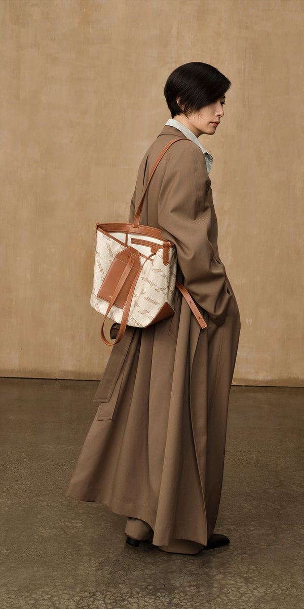 New Medium Moon Bend Bag Designer Songmont Crescent Bag Shoulder