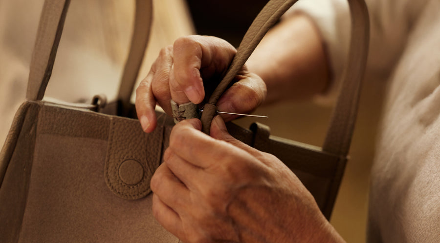 Mini Bucket Bag | Full-Grain Leather, Compact & Structured – Songmont