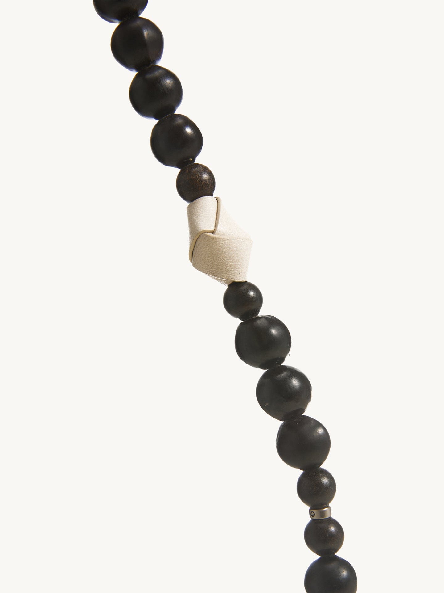 Small Carefree Thread Charm Songmont 