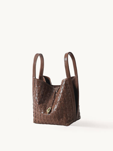 Woven Bucket Bag Songmont Sandal 