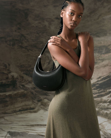 未使用　H.V.F.N LUNA Medium Shoulder本革ハンドバッグ Luna Medium Leather Shoulder Bag | Silver Hardware – Songmont
